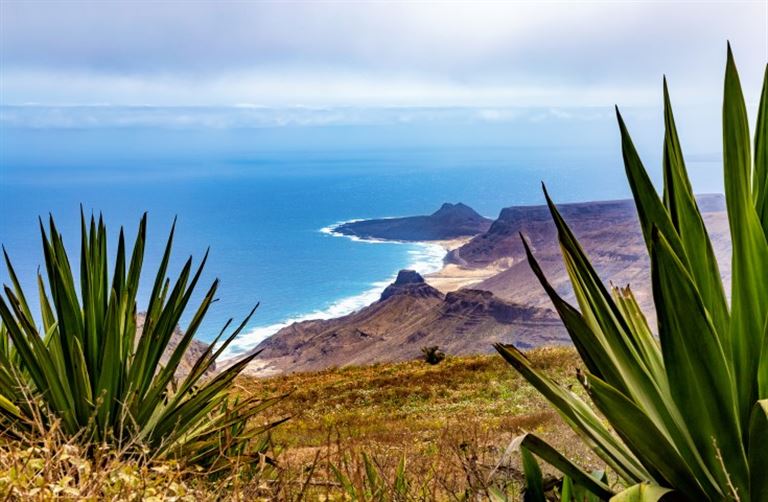 Vulkaninseln im Westen Afrikas @  Iryna Shpulak /adobestock
